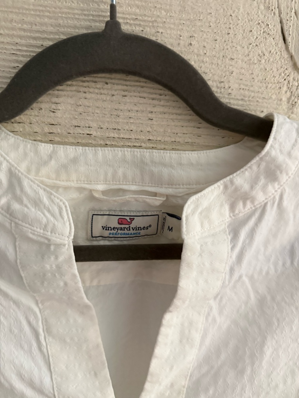 Vineyard Vines White Split-Neck Performance Top - Picture 2 of 2